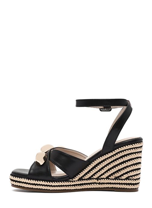Kadın Siyah Bilekten Tokalı Dolgu Topuklu Espadril Sandalet 25SFE482418 - Görsel 6