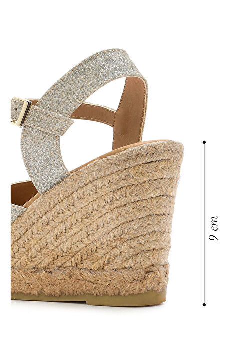 Kadın Altın Simli Bilekten Tokalı Dolgu Topuklu Espadril Sandalet 25SFD2074SM - Görsel 3