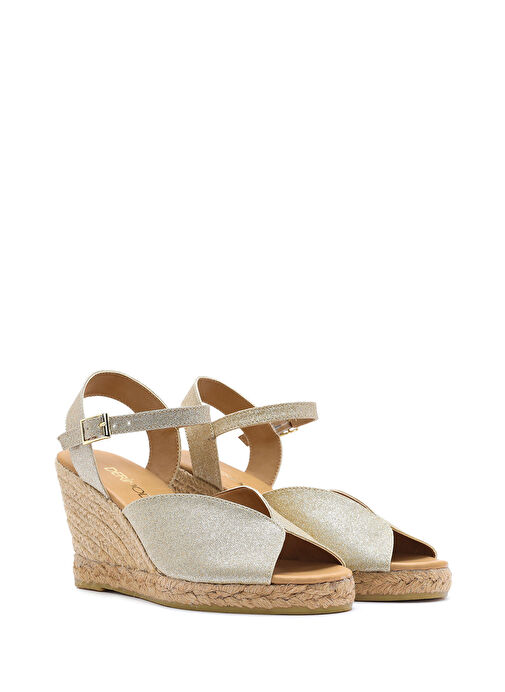 Kadın Altın Simli Bilekten Tokalı Dolgu Topuklu Espadril Sandalet 25SFD2074SM - Görsel 4