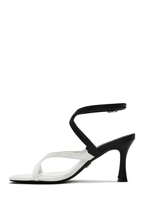 Kadın Siyah Bilekten Tokalı İnce Topuklu Sandalet 25SFD442718 - Görsel 5