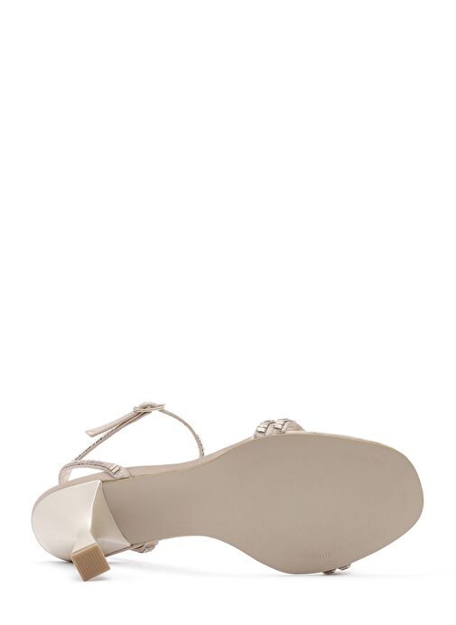 Kadın Bej Bilekten Tokalı Taşlı İnce Topuklu Sandalet 25SFE3911TS - Görsel 6