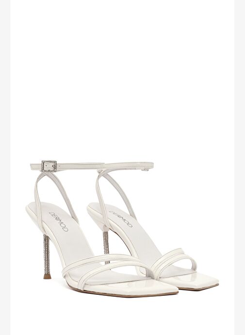 Kadın Beyaz Bilekten Tokalı Taşlı İnce Topuklu Rugan Sandalet 25SFE391416 - Görsel 4