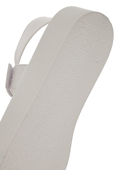 Kadın Beyaz Kalın Tabanlı Sandalet 25SFE481318 - Görsel 9