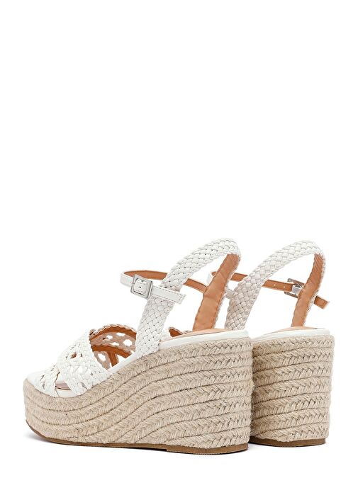 Kadın Beyaz Bilekten Tokalı Dolgu Topuklu Örgü Sandalet 25SFE451829 - Görsel 7