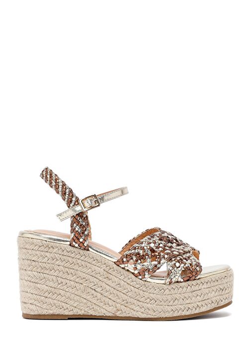 Kadın Altın Bilekten Tokalı Dolgu Topuklu Örgü Sandalet 25SFE451829 - Görsel 2