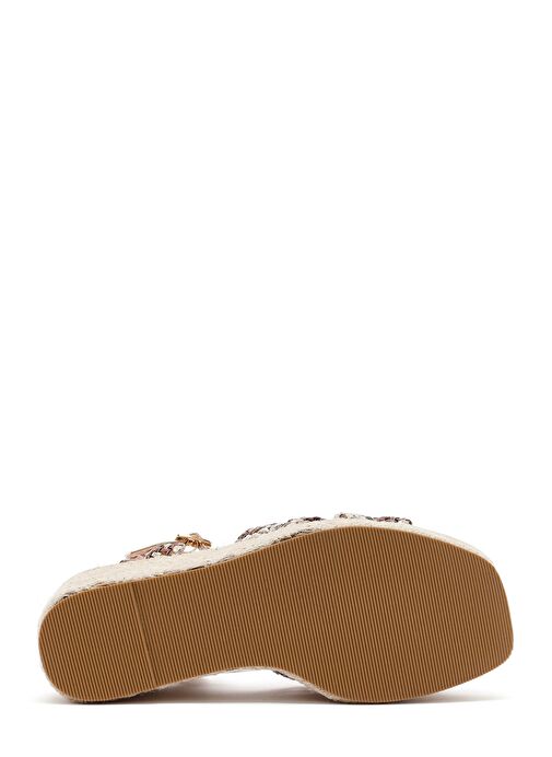 Kadın Altın Bilekten Tokalı Dolgu Topuklu Örgü Sandalet 25SFE451829 - Görsel 6