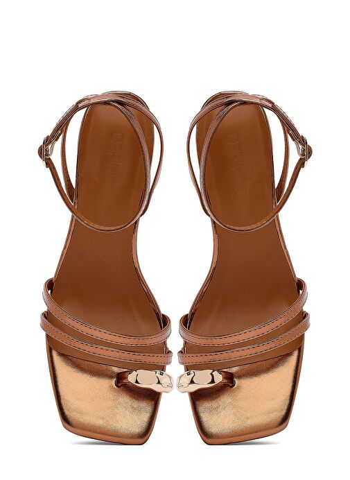 Kadın Bronz Kısa İnce Topuklu Metalik Sandalet 25SFE451532 - Görsel 9