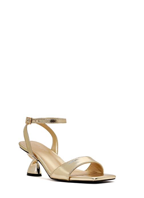 Kadın Altın Bilekten Tokalı Kalın Topuklu Metalik Sandalet 25SFE451632 - Görsel 8