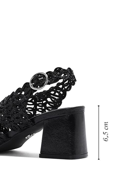 Kadın Siyah Örgülü Metalik Kalın Kısa Topuklu Sandalet 25SFD440632 - Görsel 3