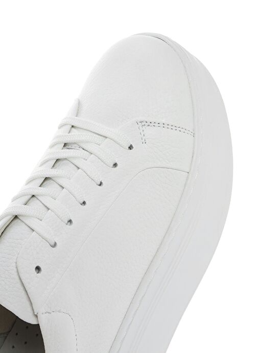 Kadın Beyaz Bağcıklı Kalın Tabanlı Deri Sneaker 25SFD371618 - Görsel 9