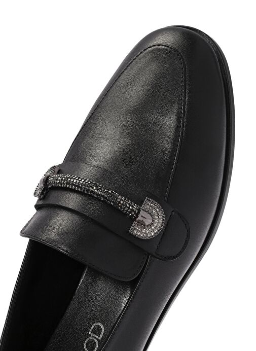 Kadın Siyah Tokalı Deri Maskülen Loafer 25SFD182218 - Görsel 9