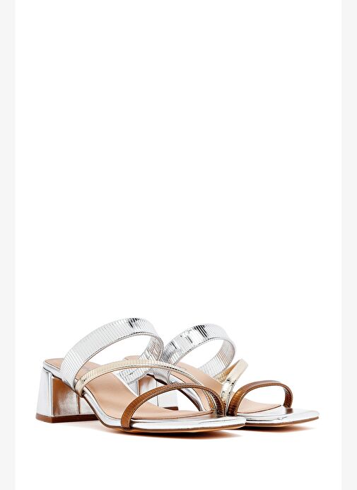 Kadın Bronz Kısa Kalın Topuklu Metalik Terlik 25SFD442432 - Görsel 4