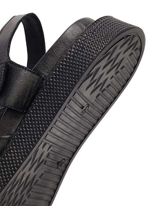 Kadın Siyah Bantlı Kalın Tabanlı Deri Sandalet 25SFD300918 - Görsel 9