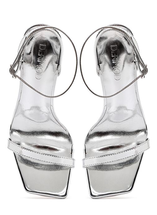 Kadın Gümüş Bilekten Bağlamalı Yüksek İnce Topuklu Metalik Sandalet 25SFE493732 - Görsel 9