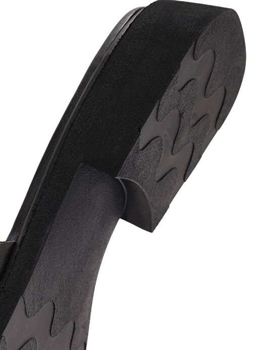 Kadın Siyah Tokalı Deri Terlik 25SFD361418 - Görsel 9