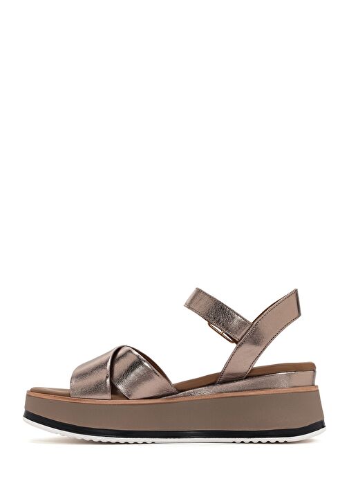 Kadın Gri Bilekten Bağlamalı Kalın Tabanlı Metalik Deri Sandalet 25SFD550132 - Görsel 3