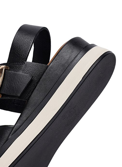 Kadın Siyah Bilekten Tokalı Kalın Tabanlı Deri Sandalet 25SFD550418 - Görsel 9