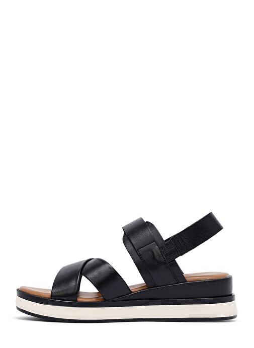 Kadın Siyah Bilekten Tokalı Kalın Tabanlı Deri Sandalet 25SFD550418 - Görsel 3