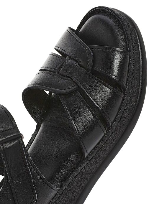 Kadın Siyah Bantlı Kalın Tabanlı Deri Comfort Sandalet 25SFD321418 - Görsel 9
