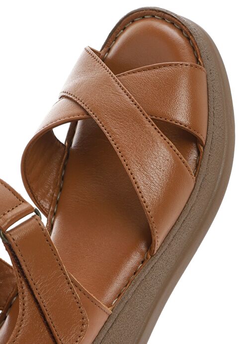 Kadın Taba Kalın Tabanlı Deri Comfort Sandalet 25SFD321618 - Görsel 9