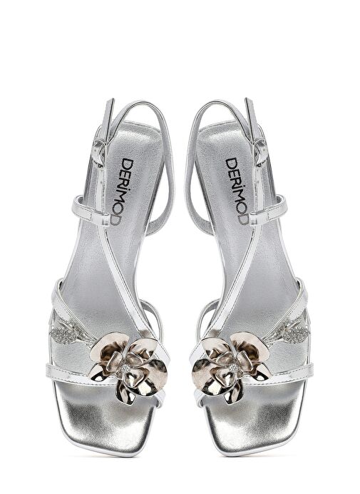 Kadın Gümüş Bilekten Tokalı Kalın Topuklu Metalik Sandalet 25SFD442632 - Görsel 9
