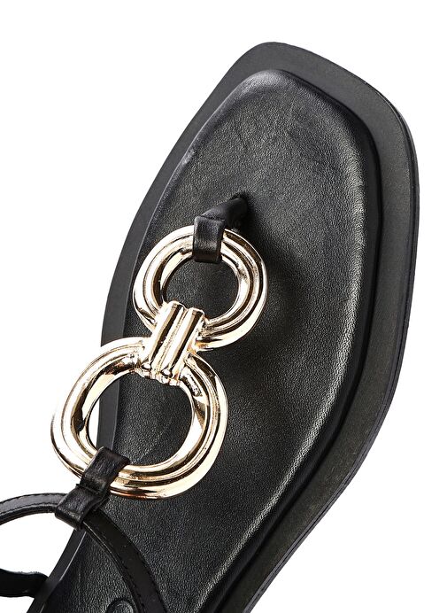 Kadın Siyah Arkadan Bağlamalı Parmak Arası Deri Sandalet 25SFD270218 - Görsel 9