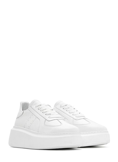 Kadın Beyaz Bağcıklı Kalın Tabanlı Deri Sneaker 25SFD510918 - Görsel 4