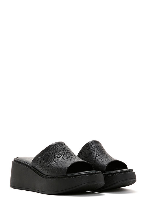 Kadın Siyah Kalın Tabanlı Baskılı Deri Comfort Terlik 25SFD340026 - Görsel 4