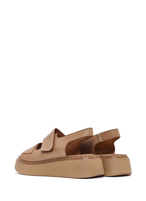 Kadın Camel Bantlı Kalın Tabanlı Deri Comfort Sandalet 25SFD342226 - Görsel 6