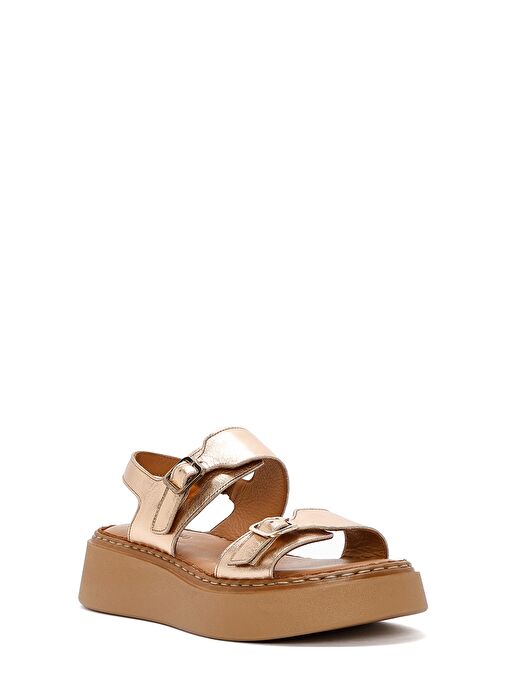 Kadın Bronz Tokalı Kalın Tabanlı Metalik Deri Comfort Sandalet 25SFD342432 - Görsel 7