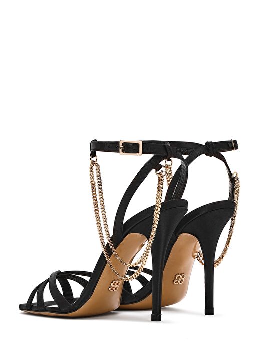 Kadın Siyah Bilekten Bantlı Zincir Detaylı Saten Deri İnce Yüksek Topuklu Sandalet 25SFD12036F - Görsel 7