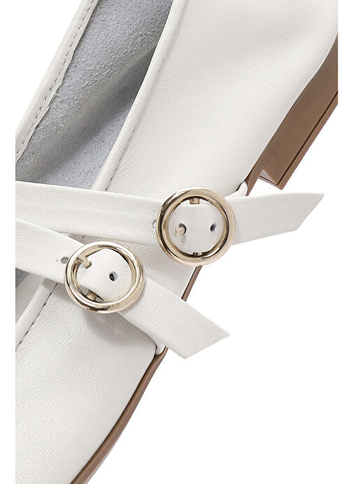 Kadın Beyaz Tokalı Deri Babet 25SFD202018 - Görsel 9