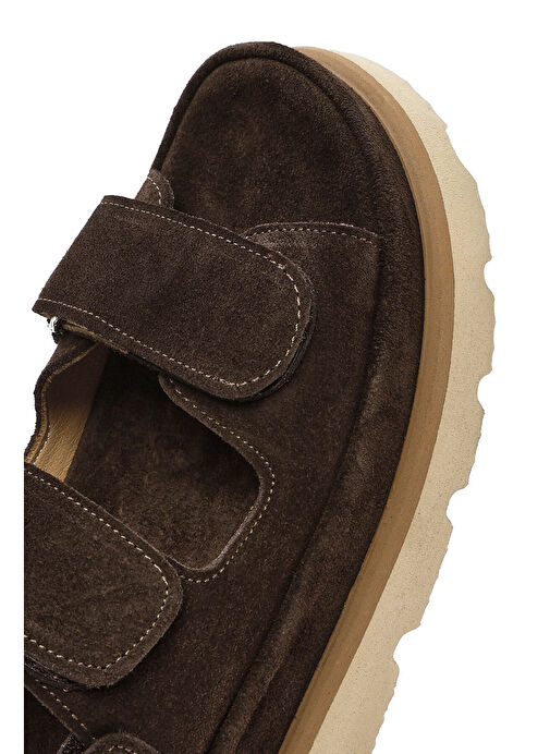 Kadın Kahverengi Çift Bantlı Süet Deri Sandalet 25SFD152910 - Görsel 9