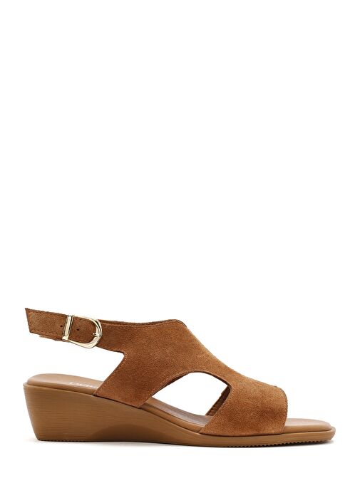 Kadın Taba Bilekten Tokalı Dolgu Topuklu Süet Deri Sandalet 25SFD153210 - Görsel 2