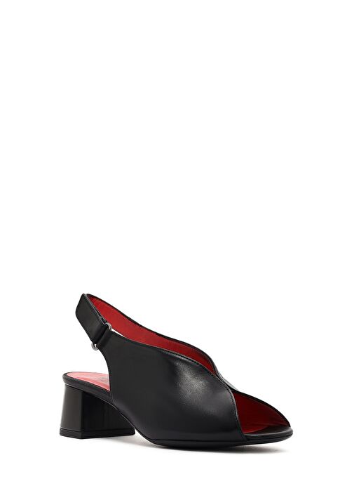 Kadın Siyah Bilekten Bantlı Kısa Kalın Topuklu Deri Sandalet 25SFD110518 - Görsel 8