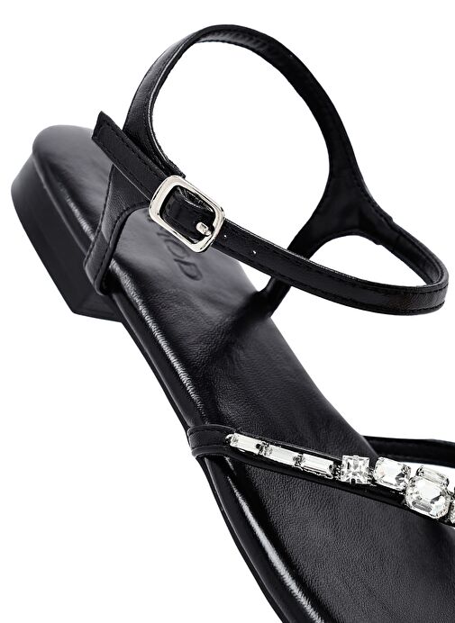 Kadın Siyah Taşlı Parmak Arası Sandalet 25SFE482914 - Görsel 9