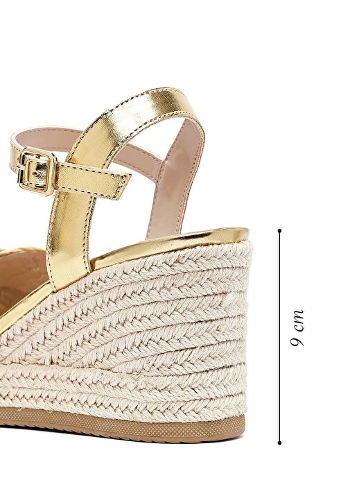 Kadın Altın Bilekten Tokalı Örgülü Dolgu Topuklu Espadril Sandalet 25SFE482614 - Görsel 3