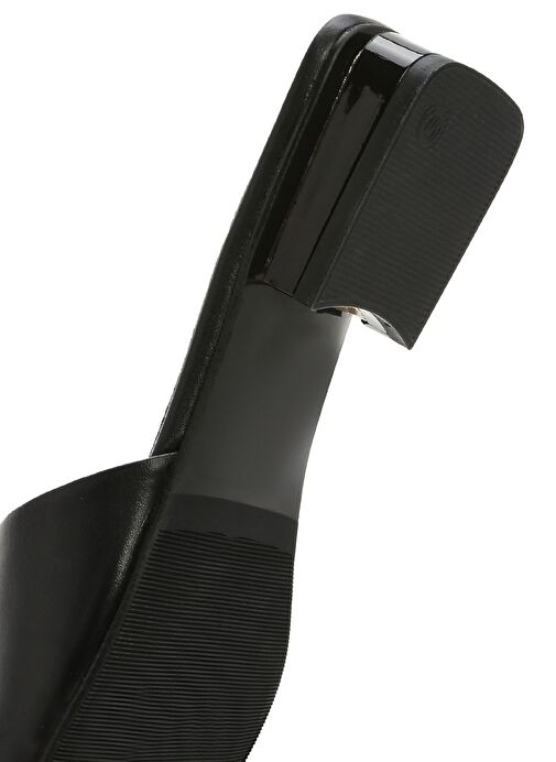 Kadın Siyah Aksesuarlı Deri Terlik 25SFD180418 - Görsel 9