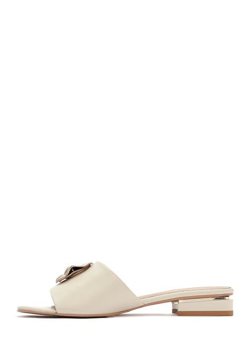 Kadın Krem Aksesuarlı Deri Terlik 25SFD180418 - Görsel 3