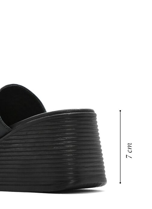 Kadın Siyah Dolgu Topuklu Deri Terlik 25SFD181018 - Görsel 3