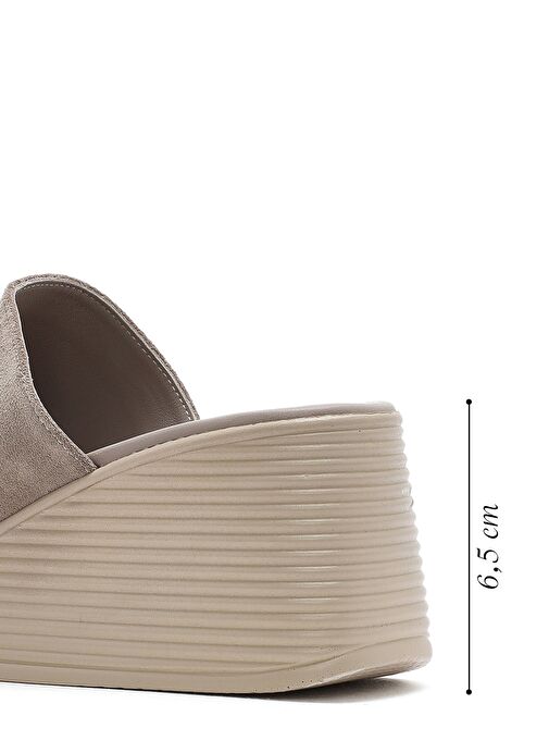 Kadın Gri Dolgu Topuklu Süet Deri Terlik 25SFD181010 - Görsel 3