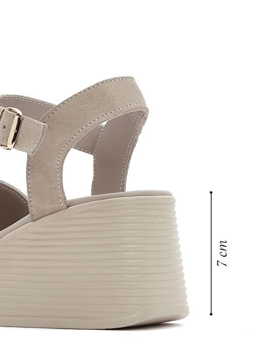 Kadın Gri Dolgu Topuklu Süet Deri Sandalet 25SFD181110 - Görsel 3