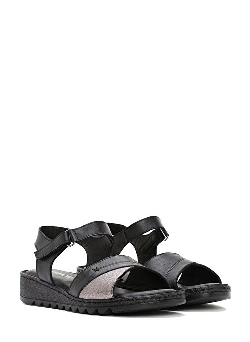 Kadın Siyah Bilekten Bağlamalı Comfort Deri Sandalet 25SFD410418 - Görsel 4