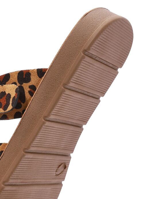 Kadın Leopar Desenli Parmak Arası Süet Terlik 25SFE460110 - Görsel 9
