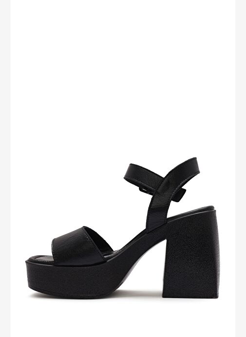 Kadın Siyah Bilekten Tokalı Platform Kalın Yüksek Kalın Topuklu Deri Sandalet 25SFD131418 - Görsel 5