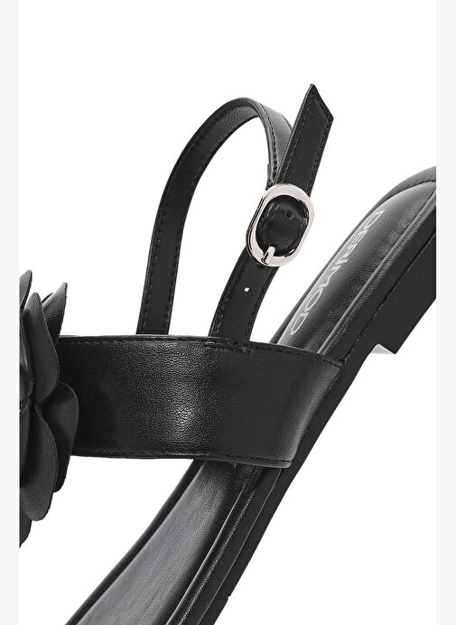 Kadın Siyah Çiçek Detaylı Parmak Arası Sandalet 25SFE401218 - Görsel 7