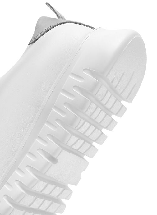 Kadın Beyaz Bağcıklı Deri Sneaker 25SFD501918 - Görsel 9
