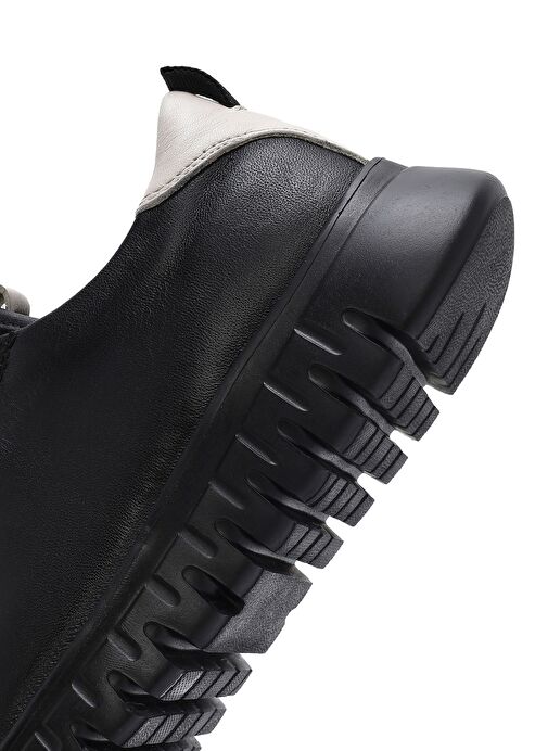 Kadın Siyah Bağcıklı Deri Sneaker 25SFD501918 - Görsel 9