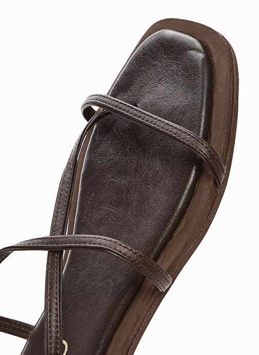 Kadın Kahverengi Parmak Arası Deri Sandalet 25SFD270118 - Görsel 9