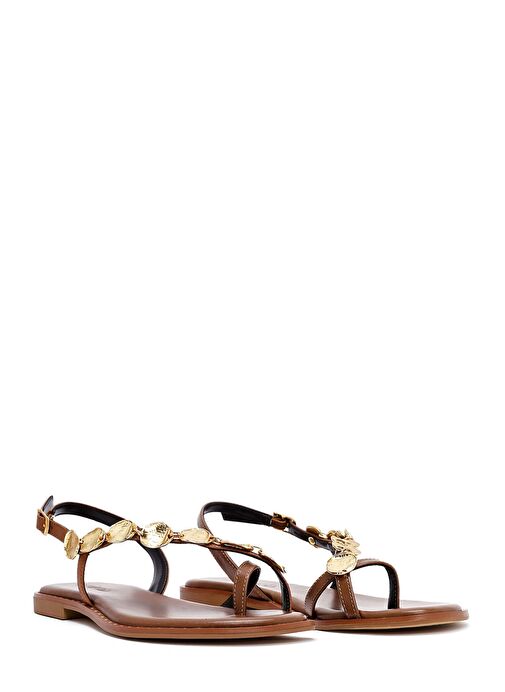 Kadın Kahverengi Metal Detaylı Parmak Arası Deri Sandalet 25SFD483214 - Görsel 4